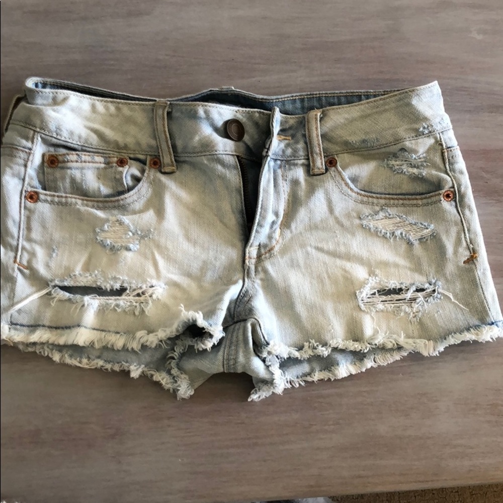 Barely warn American Eagle cut off shorts